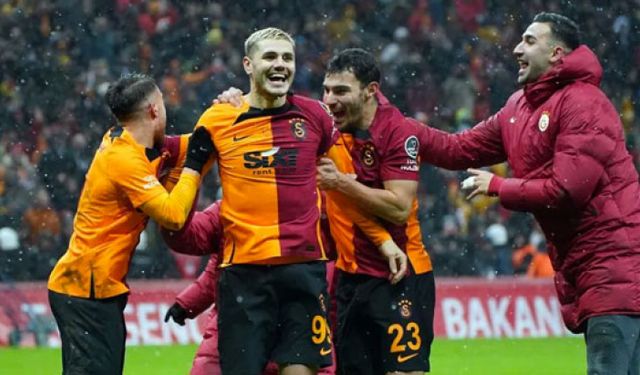 Galatasaray derbide Trabzonspor'u 2 golle devirdi