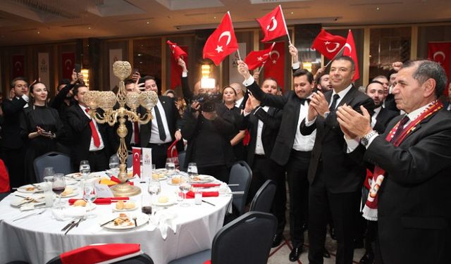 İlk Cumhuriyet Balosu Ankara Galatasaraylılardan