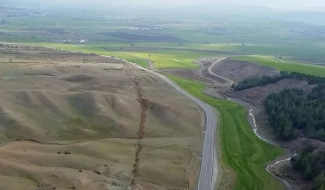 Kahramanmaraş'taki fay kırığı depremin boyutunu gözler önüne serdi!