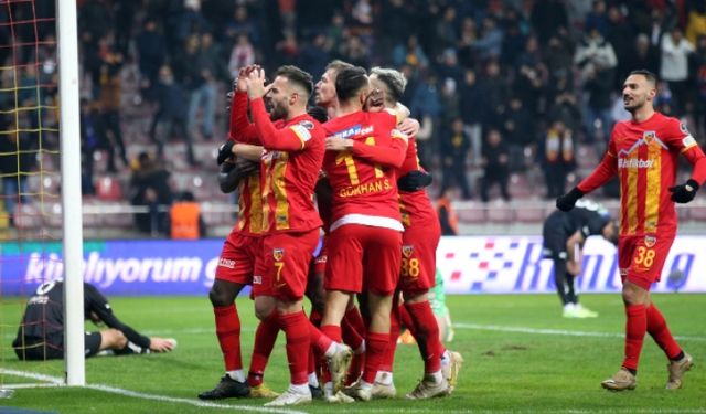 Kayserispor evinde dört köşe!