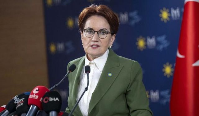 Meral Akşener Saadet Partisi'nde alkışlarla karşılandı!