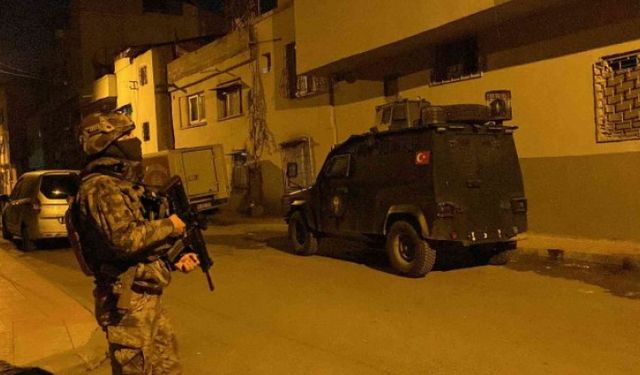 Mersin'de yılbaşı öncesi DEAŞ'a şafak operasyonu: 11 gözaltı kararı