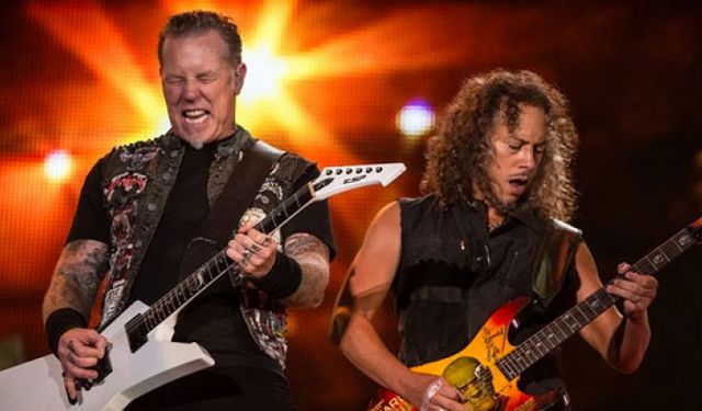 Metallica'dan depremzedeler için 250 bin dolar bağış