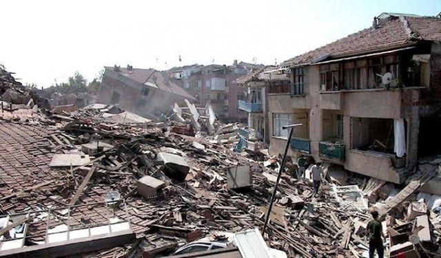 Sakarya’da deprem nedeniyle 45 yapıda hasar oluştu