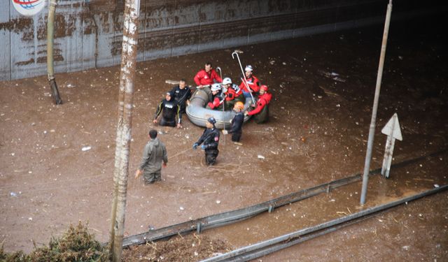 Şanlıurfa'da sel bilançosu artıyor! Bir kişinin daha cansız bedenine ulaşıldı