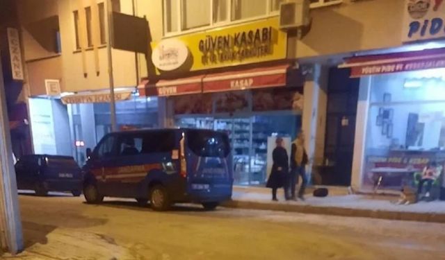 Trajikomik olay! Cezaevine nakledilirken acıktım diyen mahkum pideciden firar etti