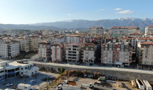 Yerle bir olan Hatay’ın Ekinci mahallesinde hiçbir ev yıkılmadı