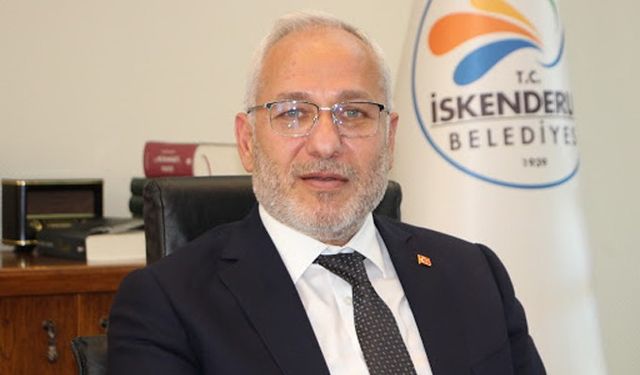 AK Partili başkan AFAD kolilerini seçim için dağıttı!