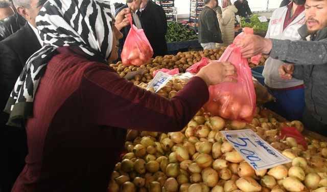 Soğanın kilosu o ilde sudan ucuz!