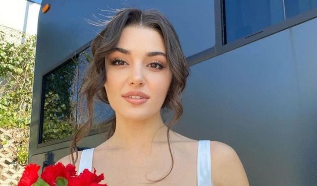 Hande Erçel'in ayakları sosyal medyayı salladı!