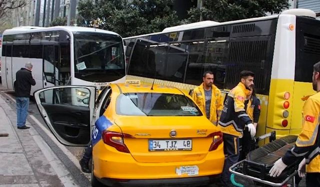 İstanbul Şişli'de 2 otobüs, taksi ve servis aracı birbirine girdi