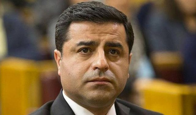 Selahattin Demirtaş'tan gençlere çağrı: 'Bu hayat böyle çekilmez diyorsan...'