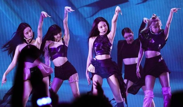 Blackpink Jisoo kanser mi gruptan ayrıldı mı? Blackpink üyeleri dağılıyor mu? Kimler?