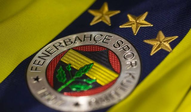 Fenerbahçe’nin yeni çubuklu forması olay oldu!