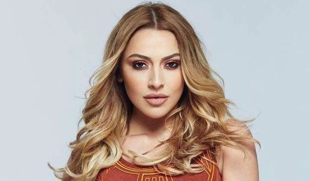 Hadise'den yatakta dekolteli poz!