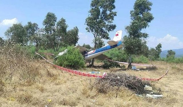 İzmir'de son dakika özel eğitim uçağı düştü!