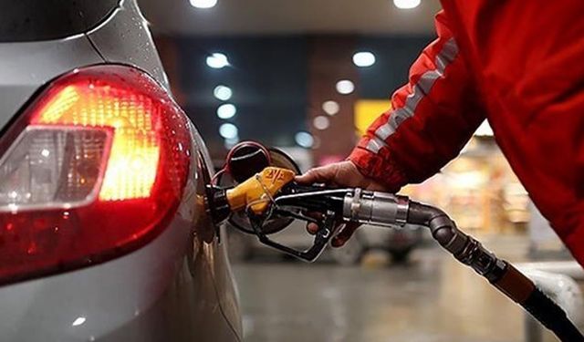 Motorine zam geldi benzine zam kapıda! Tabela değişti. İşte güncel akaryakıt fiyatları