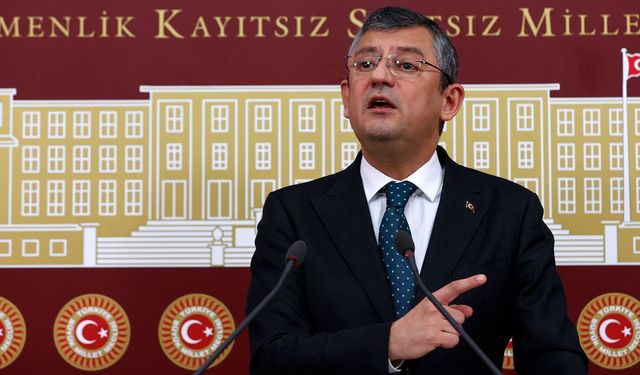 CHP'de Özgür Özel adaylığını ilan etti