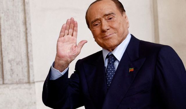 İtalya'nın eski başbakanı Silvio Berlusconi hayatını kaybetti! Silvio Berlusconi kimdir?