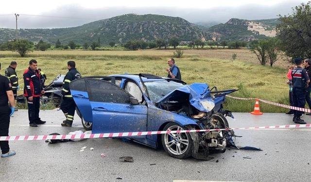 Burdur'da korkunç kaza! 7 kişi...