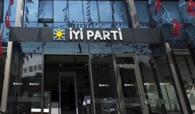 İYİ Parti'de bir istifa daha!