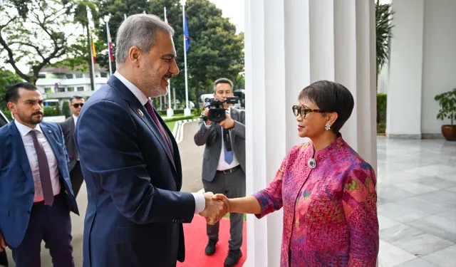 Bakan Hakan Fidan, Endonezyalı mevkidaşı Marsudi ile görüştü