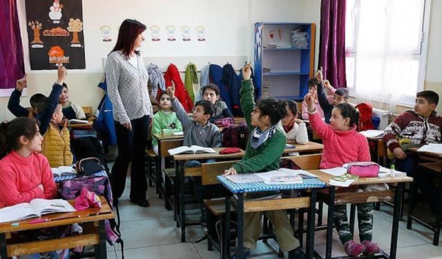 MEB açıkladı! Deprem bölgesindeki öğretmenler hangi illere tayin isteyebilecek? MEB tayin takvimi nasıl işleyecek?