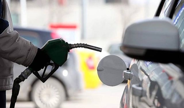 Motorinden sonra benzine indirim geliyor! 31 Ekim 2023 Salı güncel benzin, motorin ve LPG fiyatları