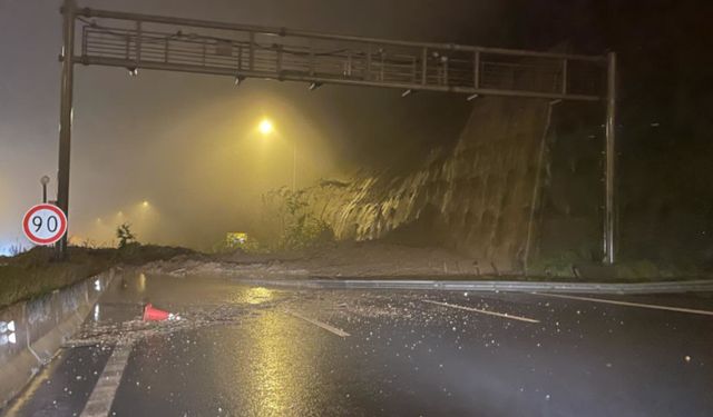 Afet TEM'i vurdu:  İstanbul-Ankara yönü trafiğe kapandı