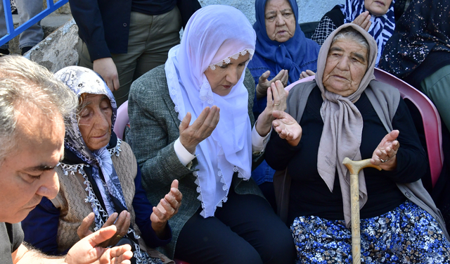 Meral Akşener, Dağıstan Coşkun'un cenaze törenine katıldı