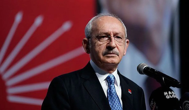 Kemal Kılıçdaroğlu'nun konvoyunda trafik kazası!