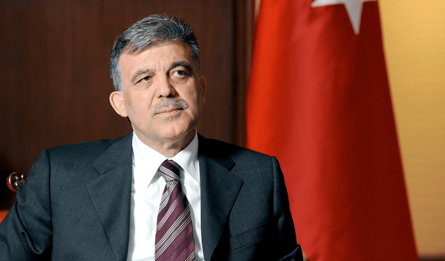 Abdullah Gül 30 Ağustos'u "Atatürk" ile andı ancak...