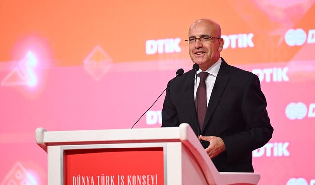 Mehmet Şimşek'ten önemli açıklamalar: Enflasyonla mücadele mesajları