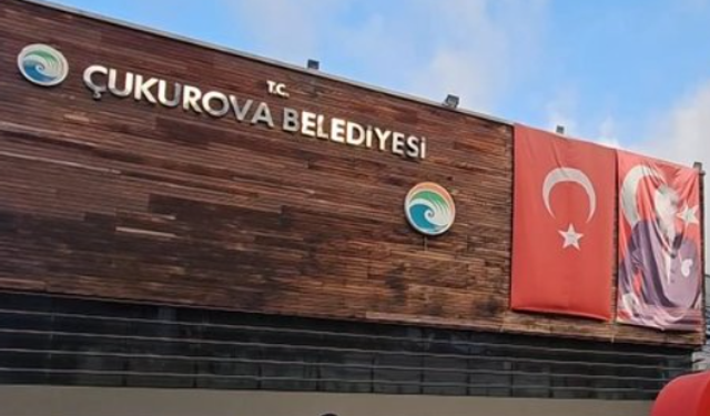 Adana'da CHP'li iki belediyeye rüşvet operasyonu