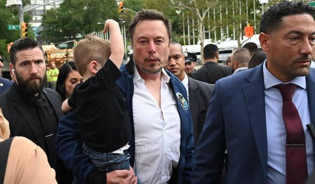 Elon Musk, Erdoğan'la görüşmek için Türkevi'nde!