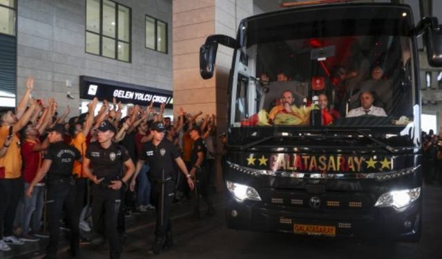 Galatasaray'ın otobüsü saldırıya uğradı!