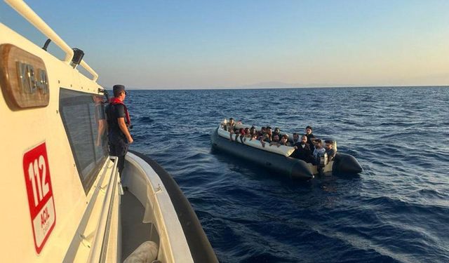 İzmir'den yurt dışına kaçacaklardı! 196 göçmen yakalandı