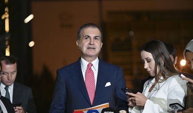 AK Parti Sözcüsü Ömer Çelik: Bir halkı topluca hedef alma insanlık suçudur