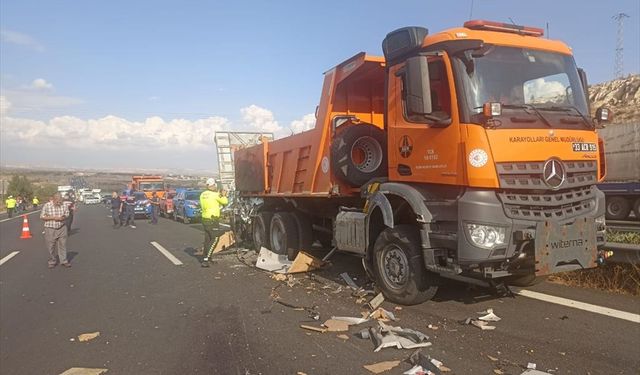 TAG Otoyolunda Korkunç Kaza! 5 Kişi Hayatını Kaybetti