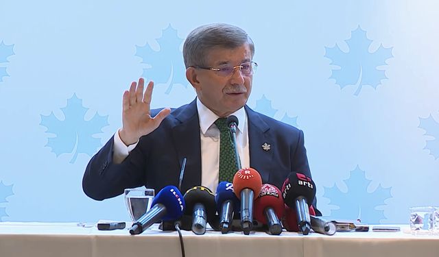 Ahmet Davutoğlu: Filistin için baş başa ağladığımız Sayın Erdoğan'ın şu anki haline ben ağlıyorum