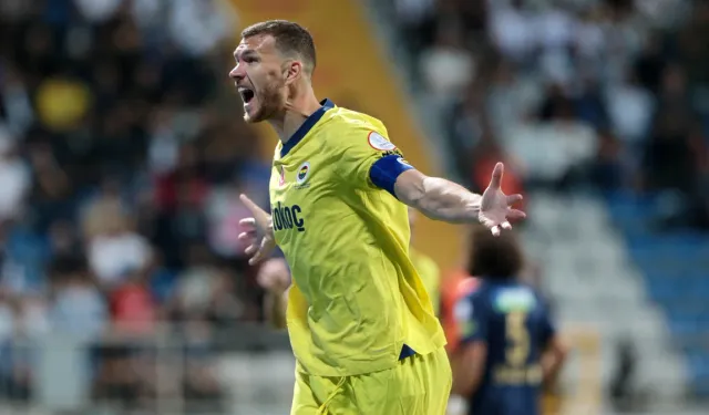 Fenerbahçe'ye verilen penaltı Galatasaray taraftarını çıldırttı!