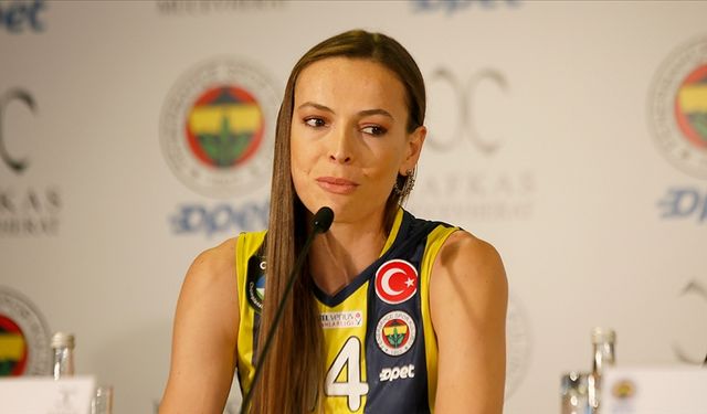 Vodafone reklam filminde son şampiyon Fenerbahçe'ye yer vermedi! Eda Erdem'den açıklama