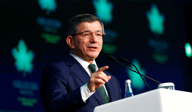 Ahmet Davutoğlu'ndan İsrail-Filistin savaşına dair açıklama: Destekliyorum