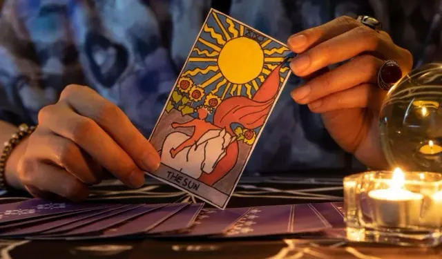 7 Kart Tarot Açılımı: Kart Dizilimi, Anlam ve Yorumları