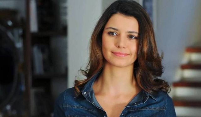 Beren Saat pozlarıyla nefes kesti!