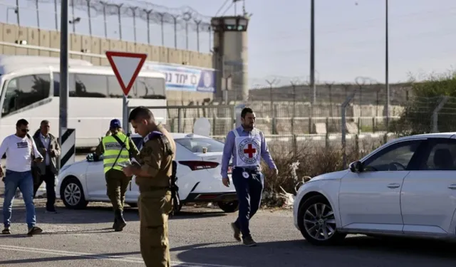 Hamas'ın hamlesine karşı İsrail 39 Filistinli esiri serbest bıraktı!