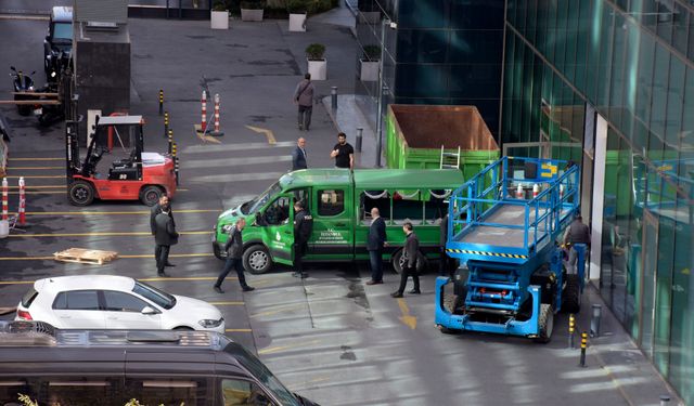 Korkunç ölüm: 54. kattan düştü cesedi 2 gün sonra bulundu!