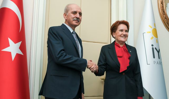 Akşener, Kurtulmuş ile poz verdi: Yönünü Cumhur İttifakı'na çevirdi yorumu yağdı