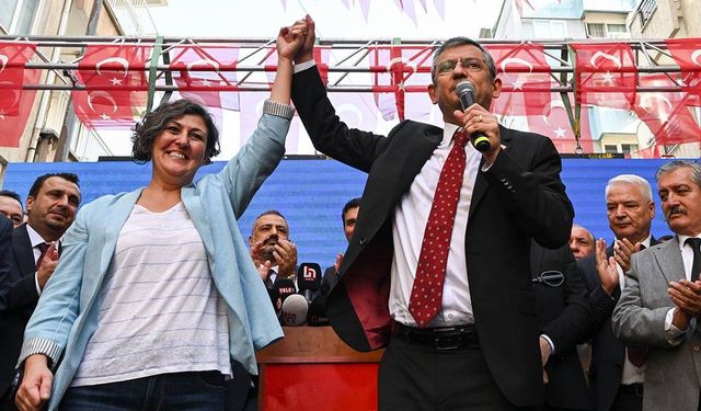 Avrupalı Sosyalistlerin Partisi'nden Özgür Özel'e tebrik!