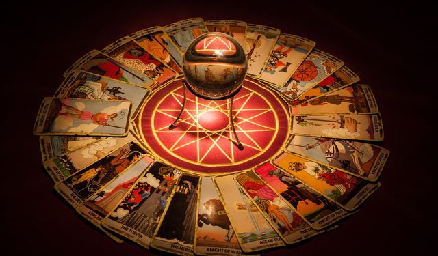 Tarot Falı Soruları | Tarot Falıylı İlgili En İyi Sorular